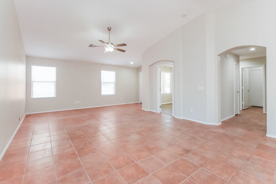 Building Photo - 3341 W Yellow Peak Dr