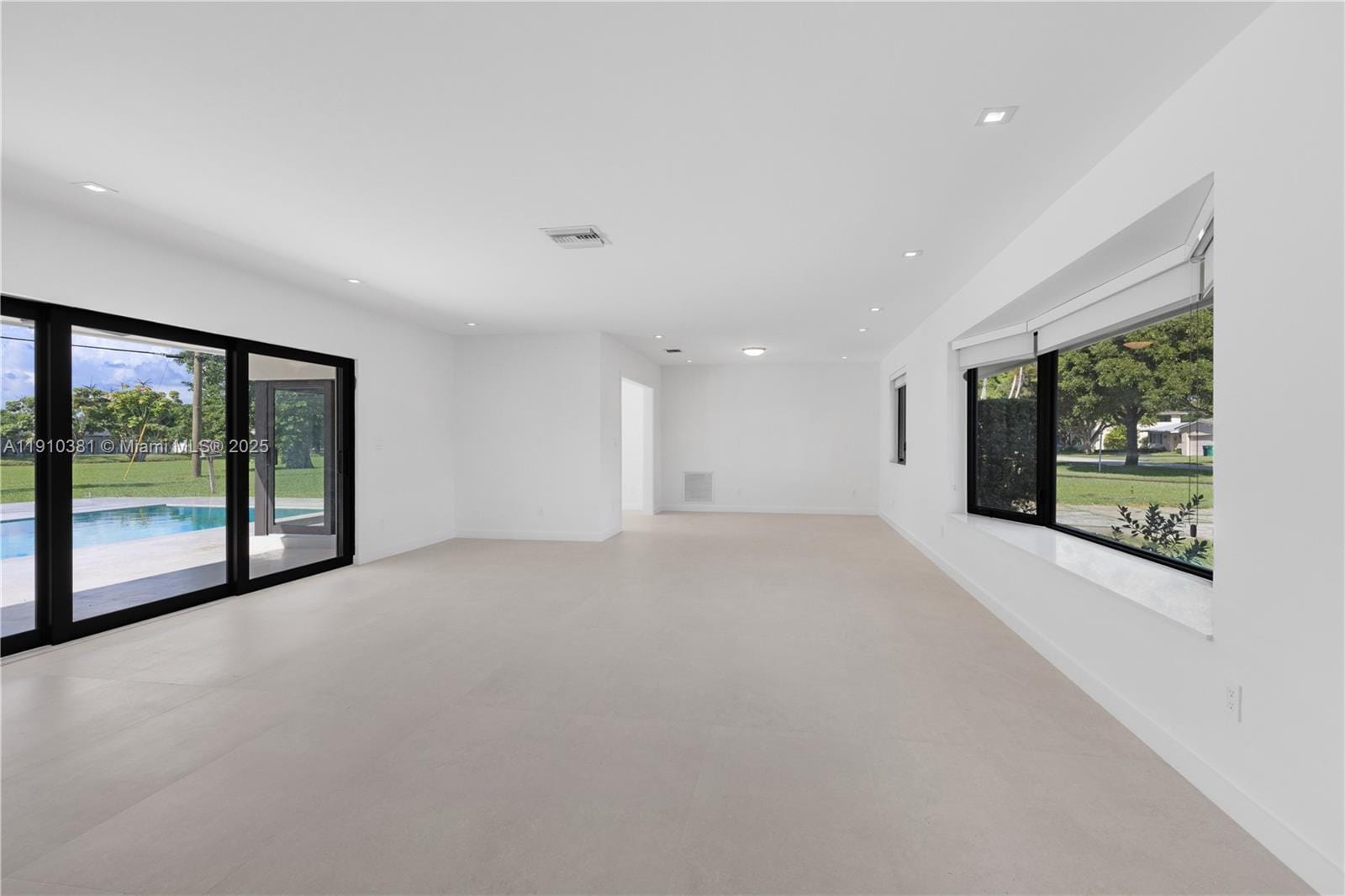 Building Photo - 8000 SW 139th Ter