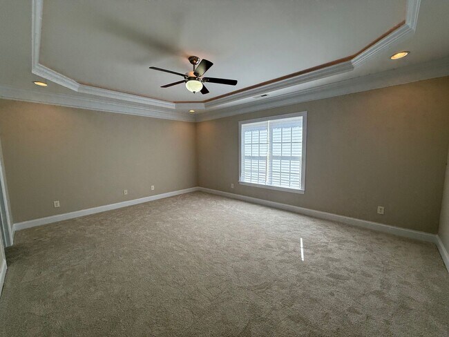 Building Photo - For Rent NOW!!