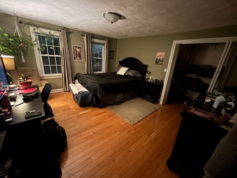 Building Photo - 24 Fairmount Ave