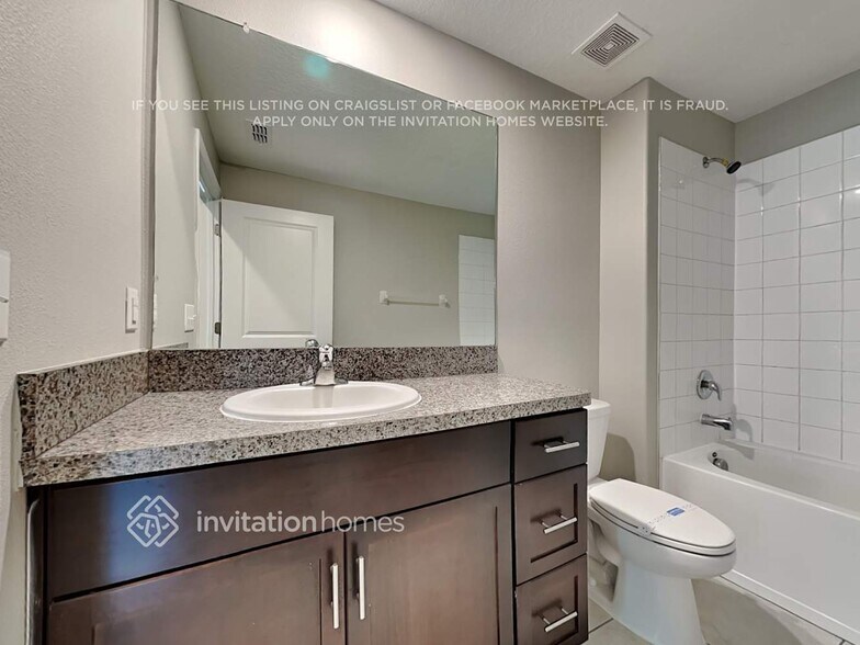 Building Photo - 1561 Blue Rose Dr