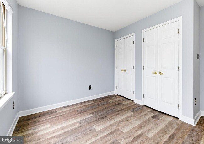 Building Photo - 576 Washington St