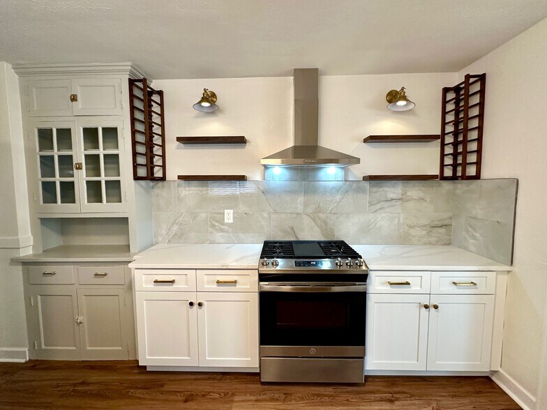 Building Photo - 7310 Lindell Blvd