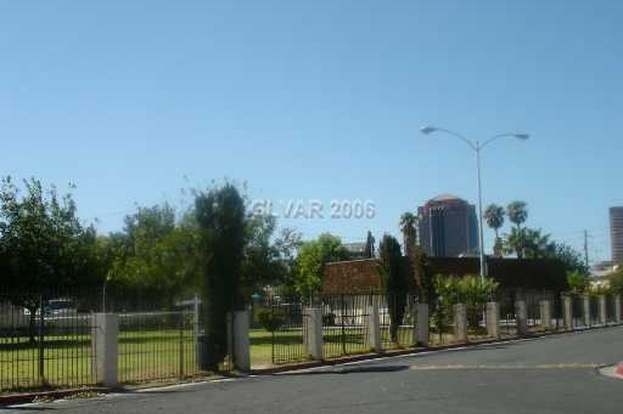 Building Photo - 3911 Torsby Pl