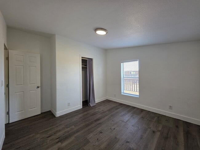 Building Photo - 8082 Well Rd