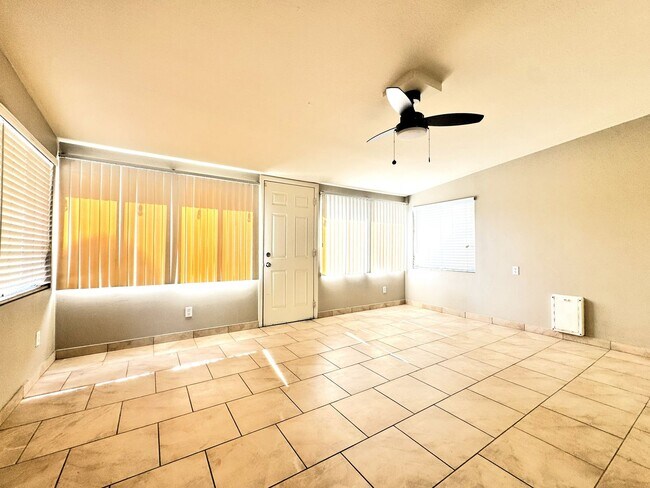 Building Photo - BEAUTIFUL 2 BEDROOM IN DREAMLAND VILLAS 55...