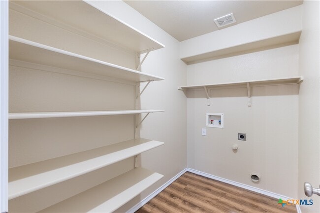 Building Photo - 9816 Tully Weary Ln