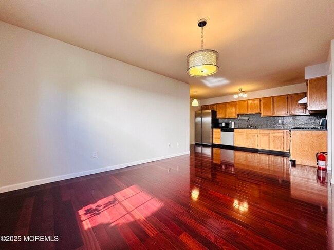 Building Photo - 891 Crimson Ct
