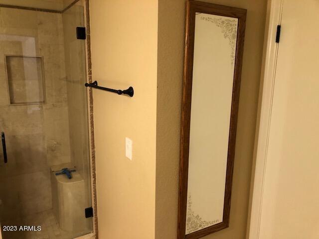 Building Photo - 6527 N 13th Dr