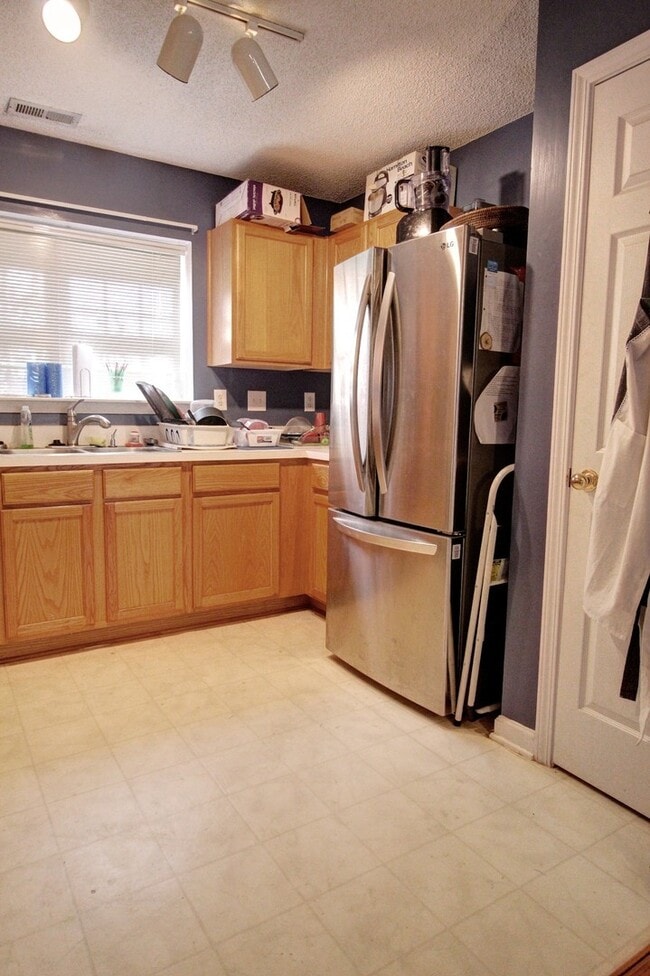 Building Photo - NEW PHOTOS COMING SOON!! 3bd/2ba Hope Valley Home With Fenced-In Backyard!