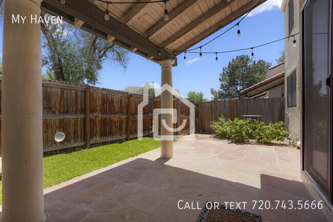 Building Photo - 1620 S Quebec Way