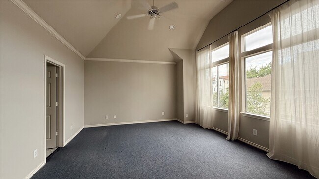 Building Photo - 1107 Marconi St