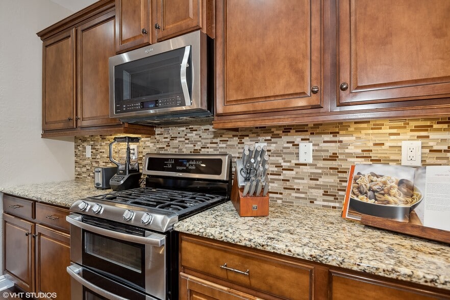 Building Photo - 3760 E Covey Ln