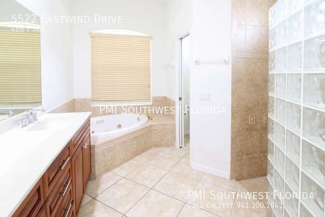 Building Photo - 5522 Eastwind Dr