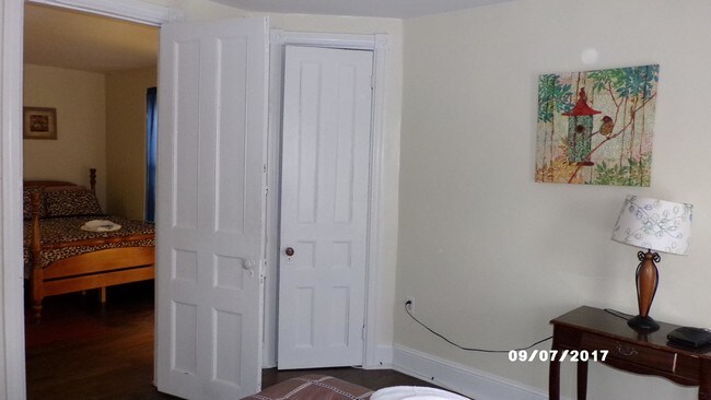 Building Photo - 3 bedroom in Easton PA 18042