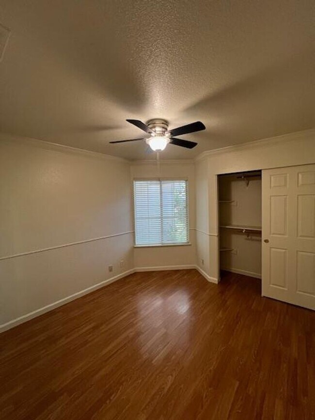 Building Photo - BEAUTIFUL HOME WITH POOL IN ROSEVILLE!