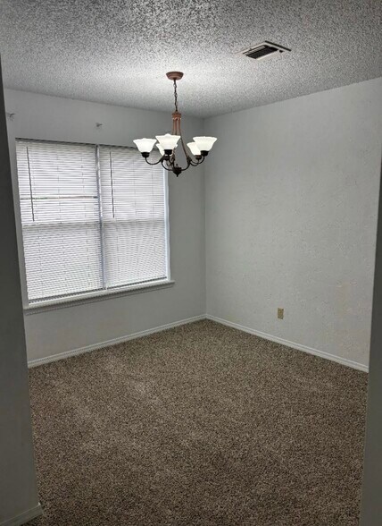 Dining room - 5018 W 5th Pl