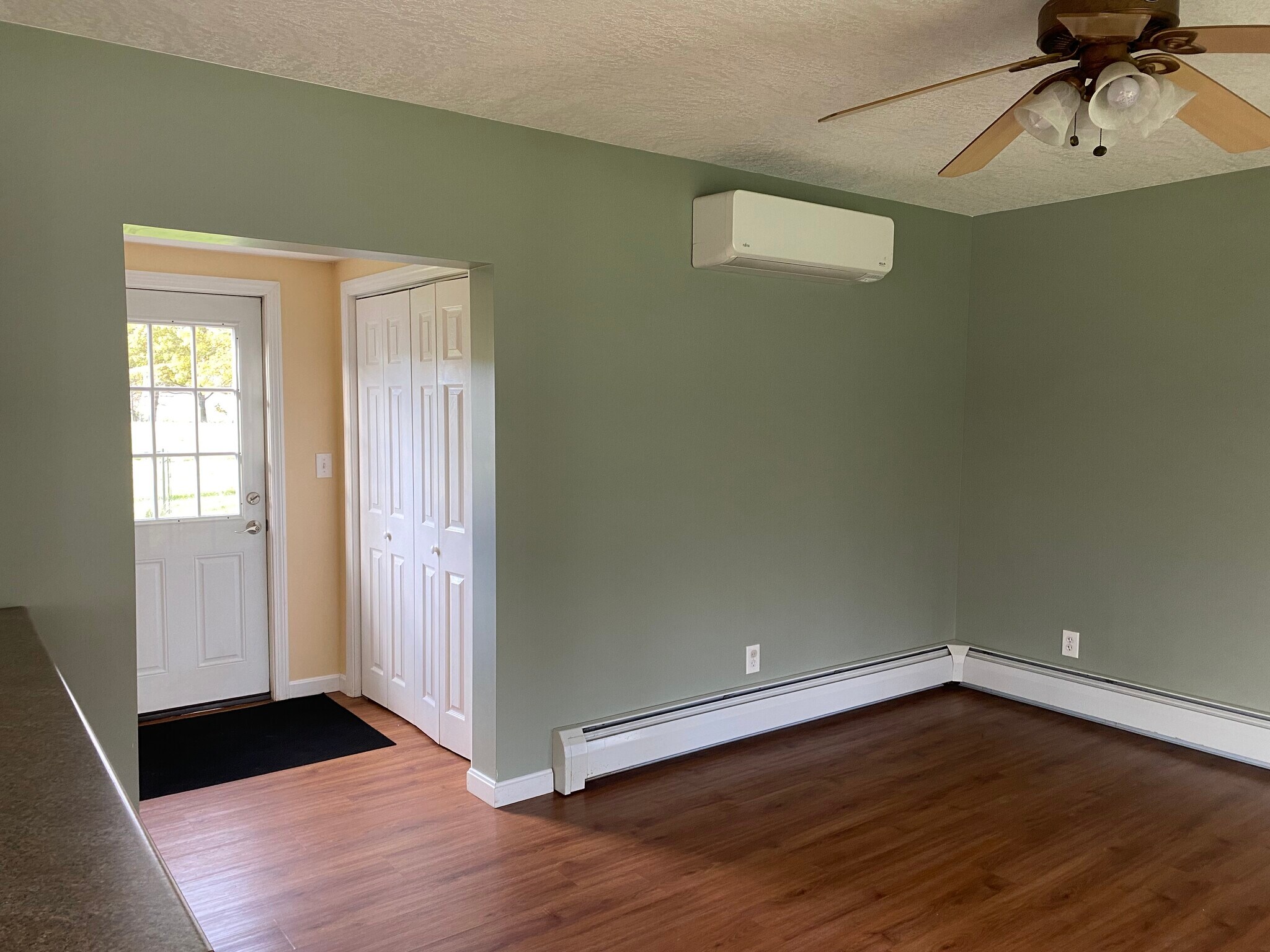 Building Photo - 1076 Clinton Ave