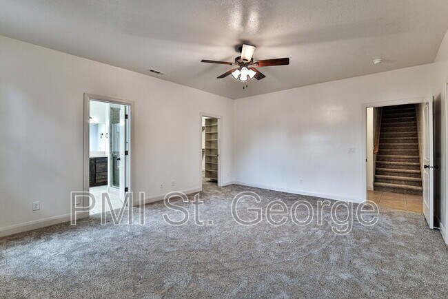 Building Photo - 2478 E Springs Dr