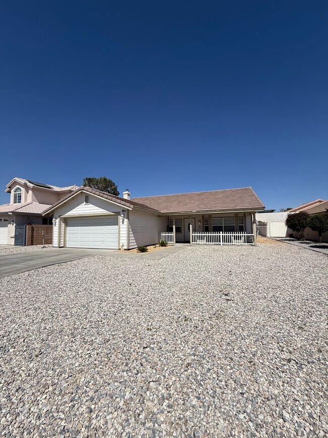 Building Photo - Spring Valley Lake Home