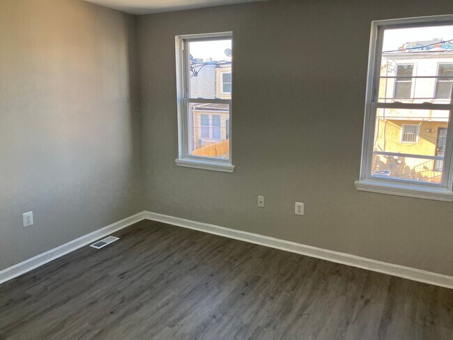 Building Photo - Coming Soon: Spacious 3 Bedroom Home Near Johns Hopkins