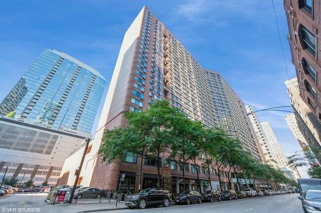 Building Photo - 211 E Ohio St
