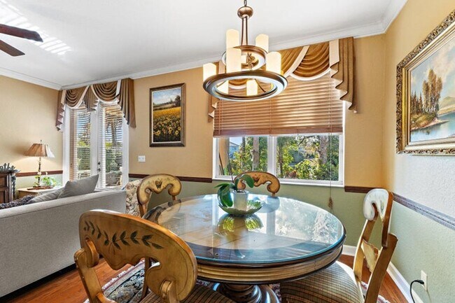 Building Photo - 6024 SE Crooked Oak Ave