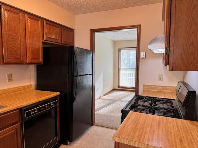Building Photo - 1118 Booth Ct SW
