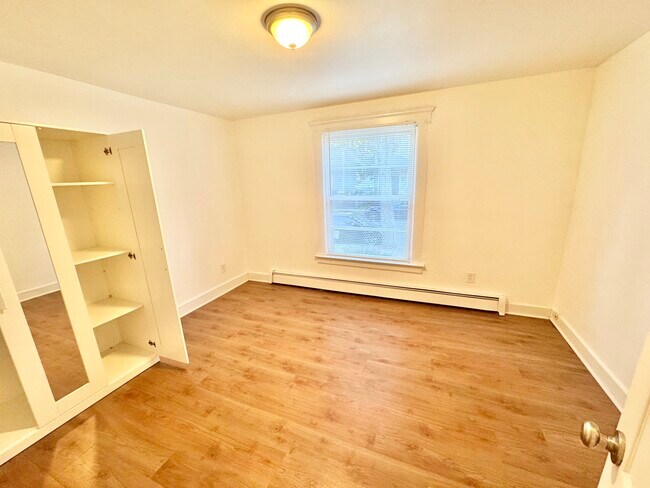 Building Photo - 87 Butler St