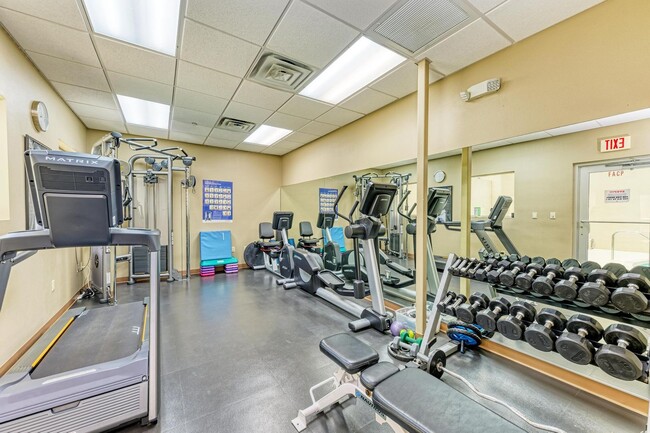 Building Photo - ANNUAL DOWNTOWN SARASOTA CONDO - WALK EVERYWHERE!