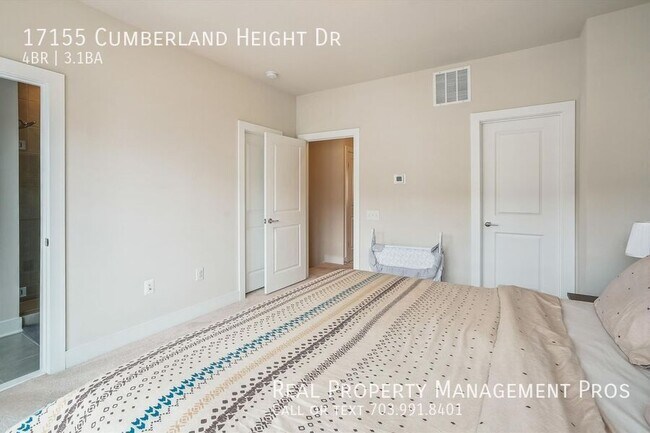 Building Photo - 17155 Cumberland Height Dr