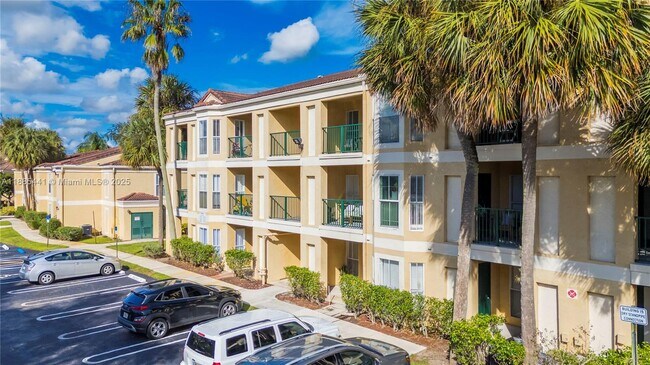 Building Photo - 777 Riverside Dr
