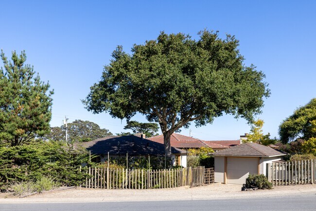 Building Photo - 969 Egan Ave