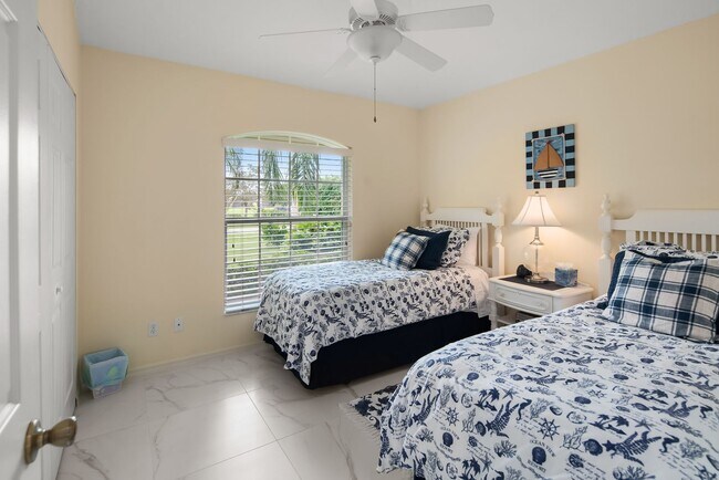 Building Photo - Cute and Cozy Family home on the Island.....Fully furnished..Available May 1-2024 at only $3800. ...