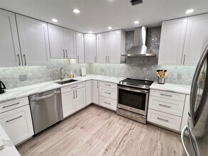 Building Photo - 3550 Galt Ocean Dr
