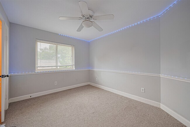 Building Photo - 3406 Mesquite Dr