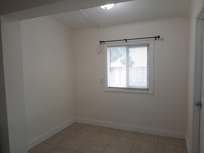 Building Photo - 1597 NE 53rd Ct