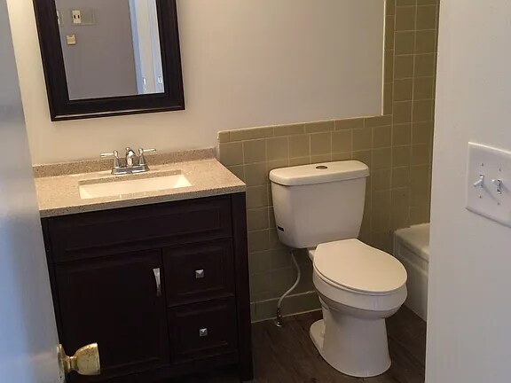 Building Photo - 1280 Dewey St