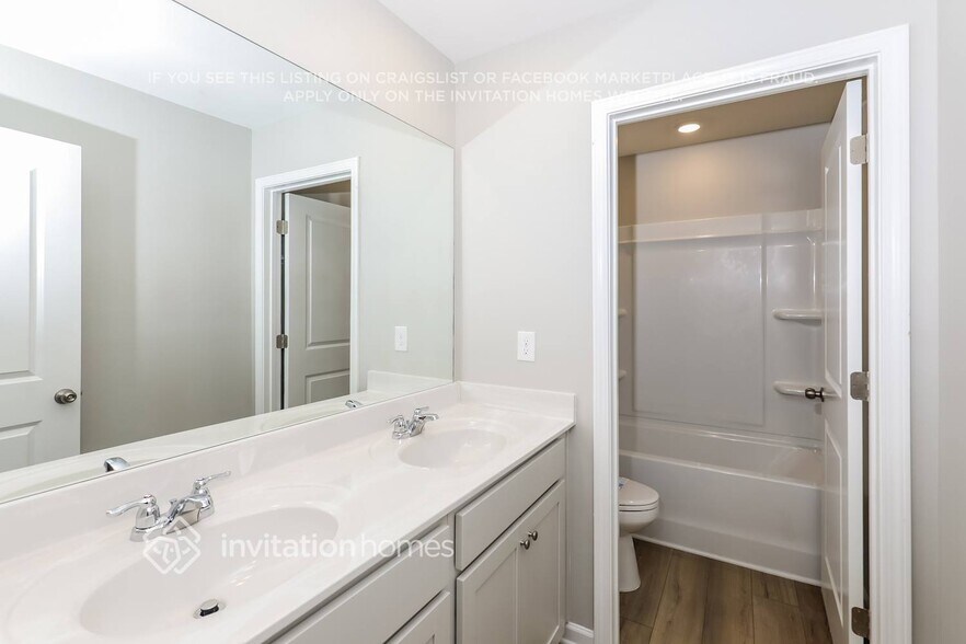 Building Photo - 1216 Arnhem Dr