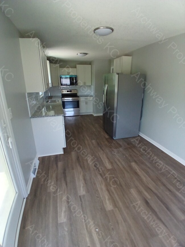 Building Photo - 5103 Long Dr