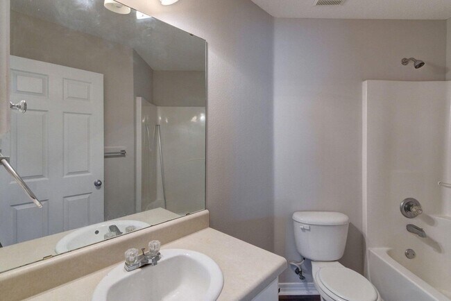 Building Photo - 2664 Shoni Dr