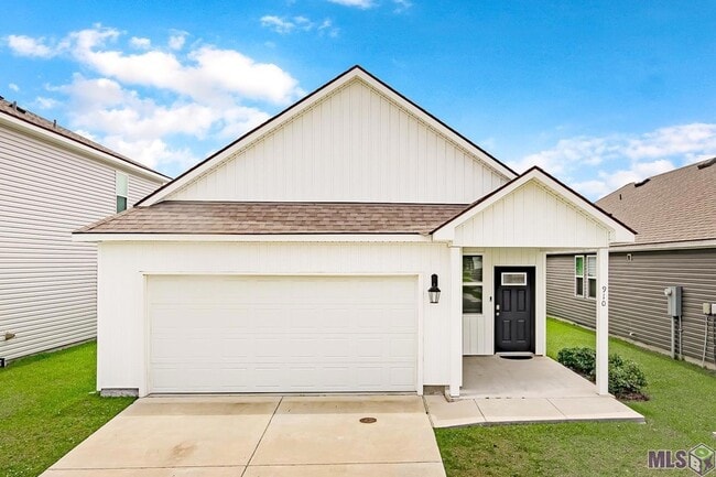 Building Photo - 910 Drago Dr