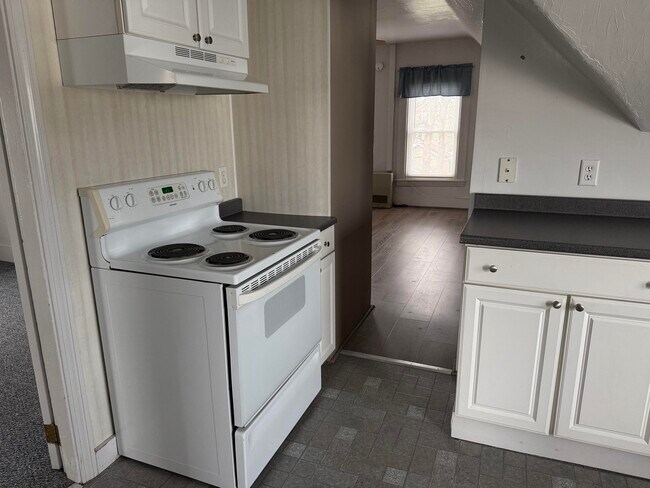 Building Photo - 316 Douglas St