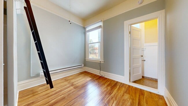 Building Photo - 445 Octavia St