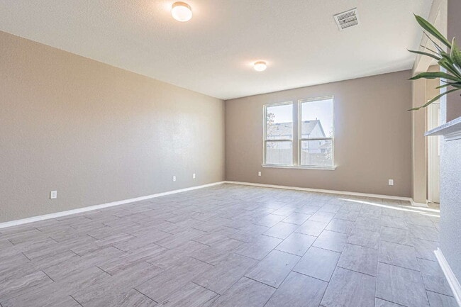 Building Photo - Energy-Efficient Two-Story Home in Northside ISD – Available for Lease!