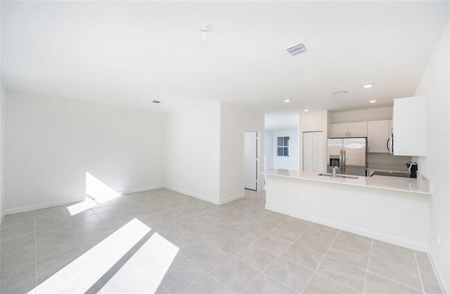 Building Photo - 2680 SE 10th St