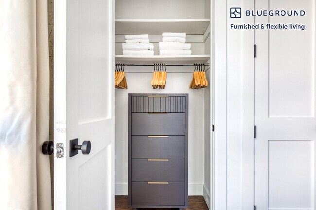 Building Photo - 187 Kent Ave