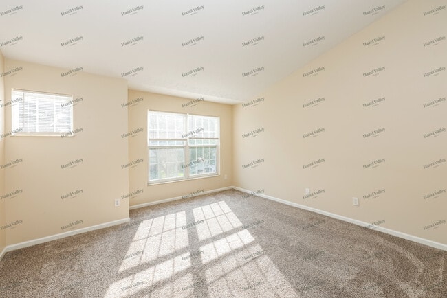 Building Photo - 21 Arrowhead Dr