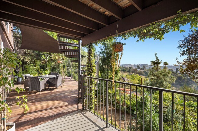 Building Photo - 3772 San Rafael Ave