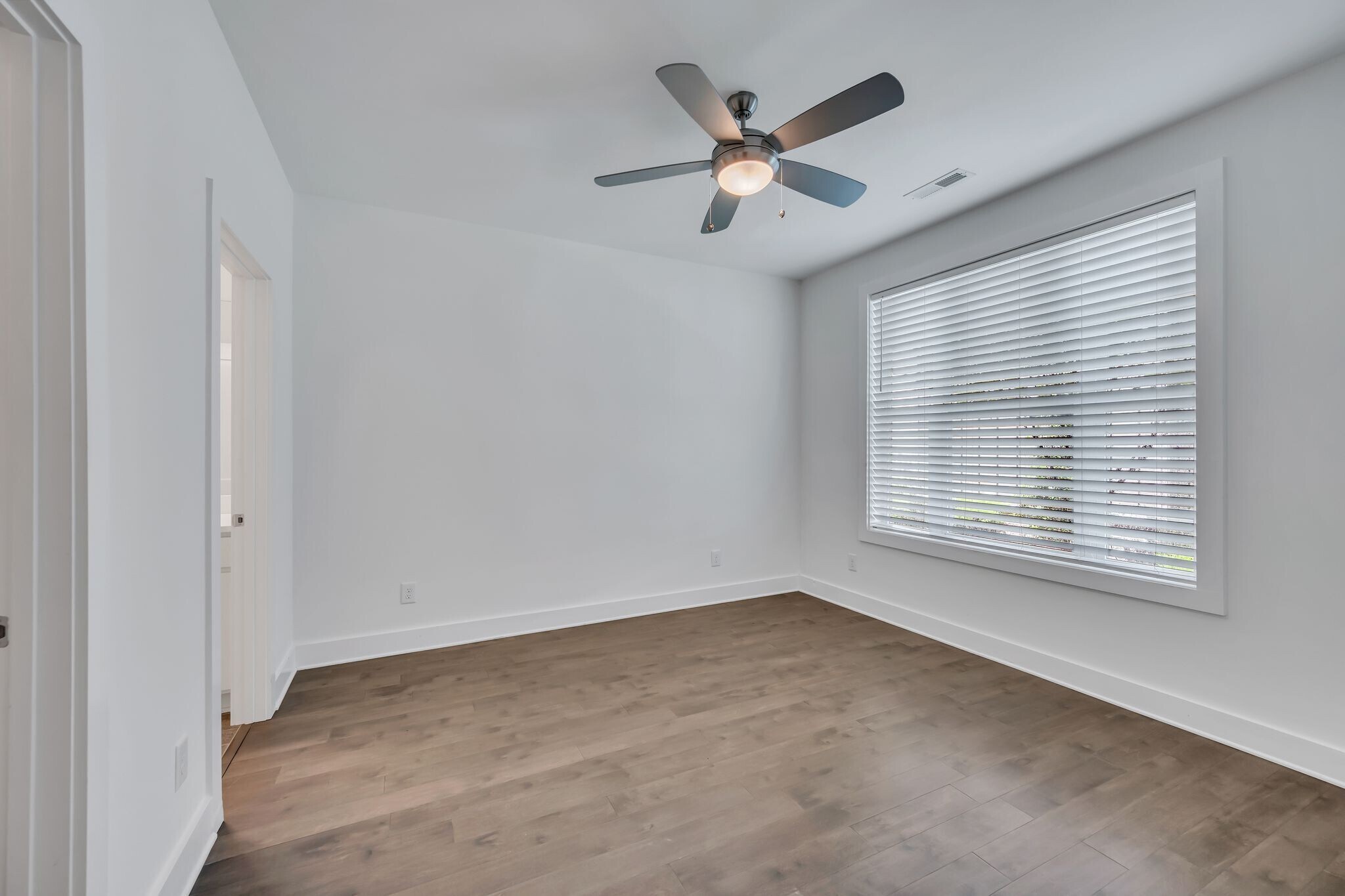 Building Photo - 504 Vernon Cir